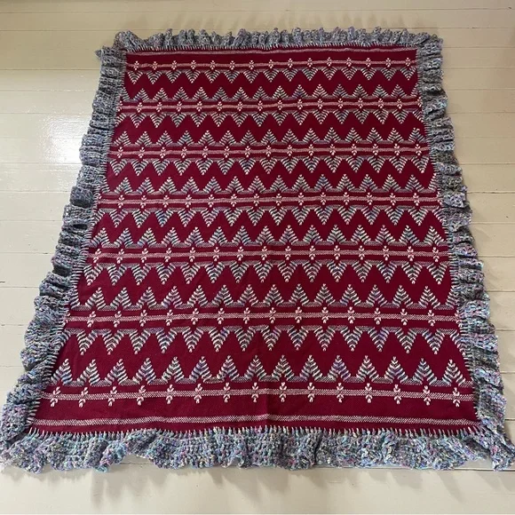 Vintage Crochet Ruffle Hem Handmade Blanket chevron stripe